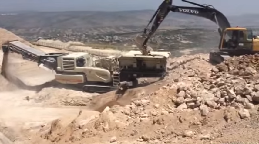 Mobile Crusher in action  