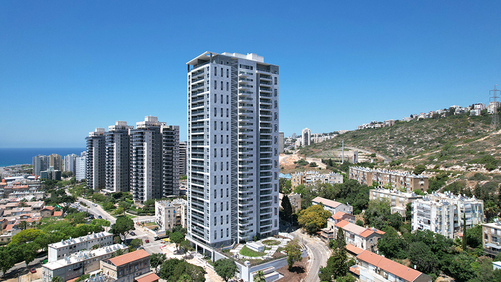 קבוצת אלמוג - אלמוג כרמל מערב - מבט למגדל הראשון קרדיט: לביא תצלומי אוויר קבוצת אלמוג - אלמוג כרמל מערב - מבט למגדל הראשון קרדיט: לביא תצלומי אוויר