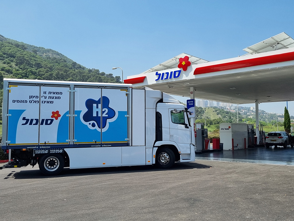 סונול ישראל בע"מ - משאית מימן בתחנה סונול ישראל בע"מ - משאית מימן בתחנה