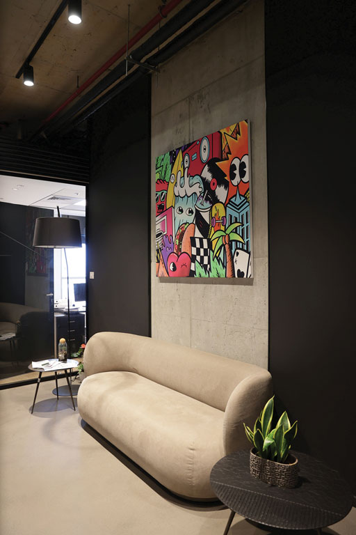 Hili Praiss Kaveh, Law Offices - 2