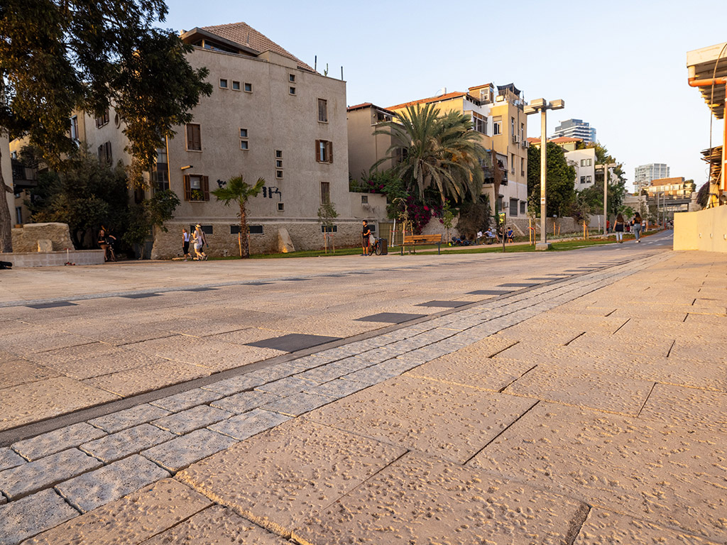 קבוצת אקרשטיין בע"מ - ריצופים פארק המסילה קבוצת אקרשטיין בע"מ - ריצופים פארק המסילה
