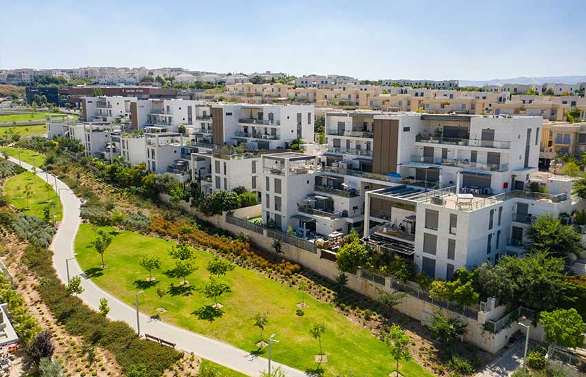 Ayala Agam - 3