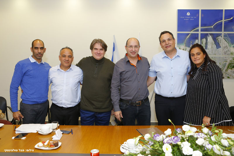חברת נמל אשדוד בע"מ - הסכם בין ההסתדרות לחברת נמל אשדוד - עובדים עם מוגבלות ייקלטו למגוון תפקידים בנמל חברת נמל אשדוד בע"מ - הסכם בין ההסתדרות לחברת נמל אשדוד - עובדים עם מוגבלות ייקלטו למגוון תפקידים בנמל