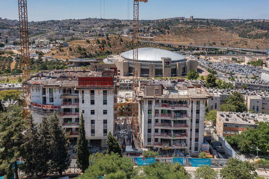 קבוצת יגאל אלון - 5