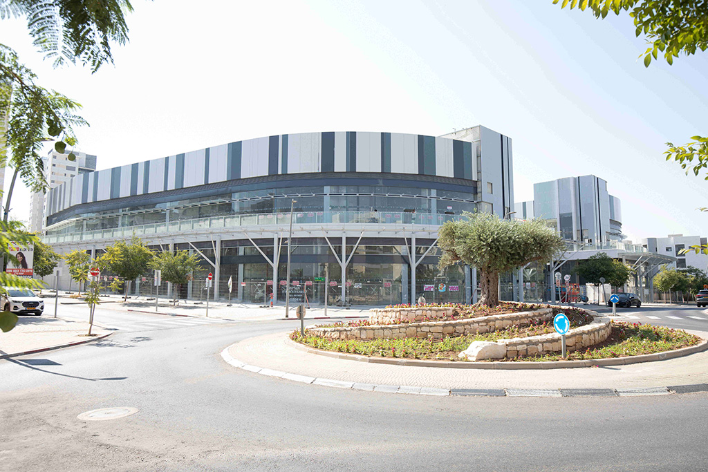 Rafi Shapira Group - 6
