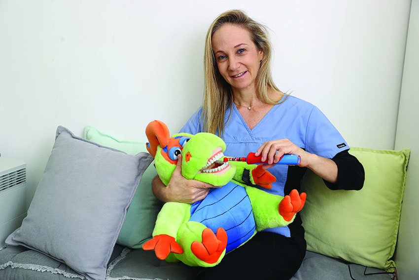 Dr. Yael Front - 1
