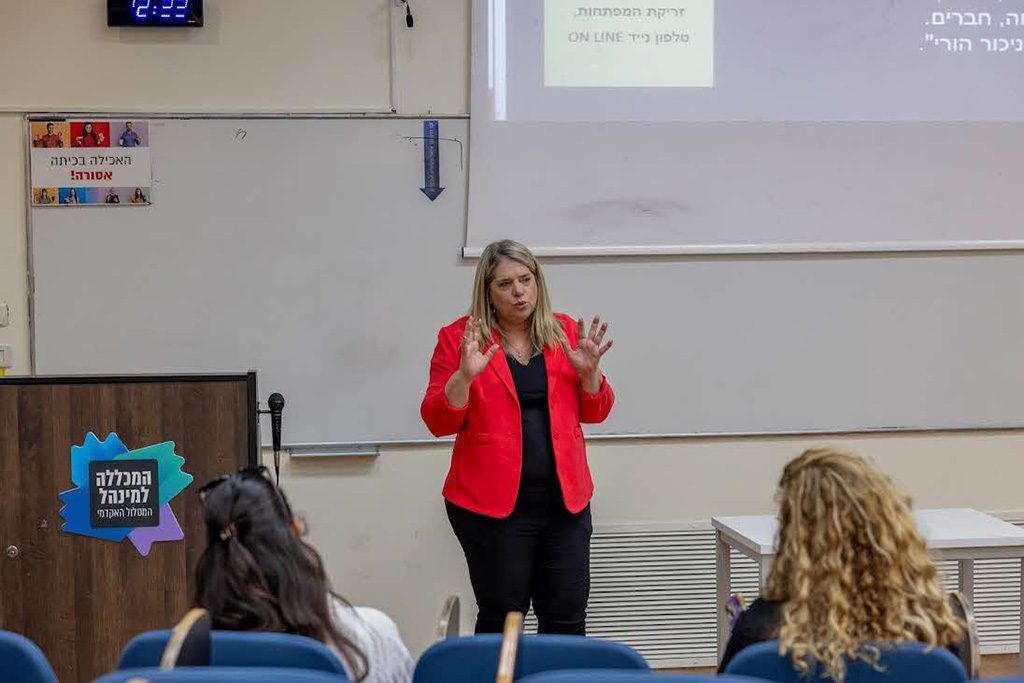 Dana Daraznin, Attorney and Mediator - 1