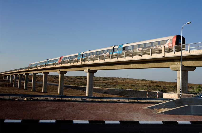 א.ספיבק חברה להנדסה בע"מ - גשר רכבת מעל כביש 3 א.ספיבק חברה להנדסה בע"מ - גשר רכבת מעל כביש 3