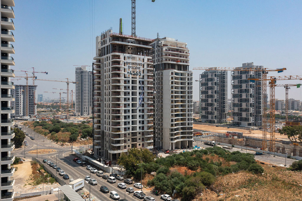 קבוצת יגאל אלון - 3