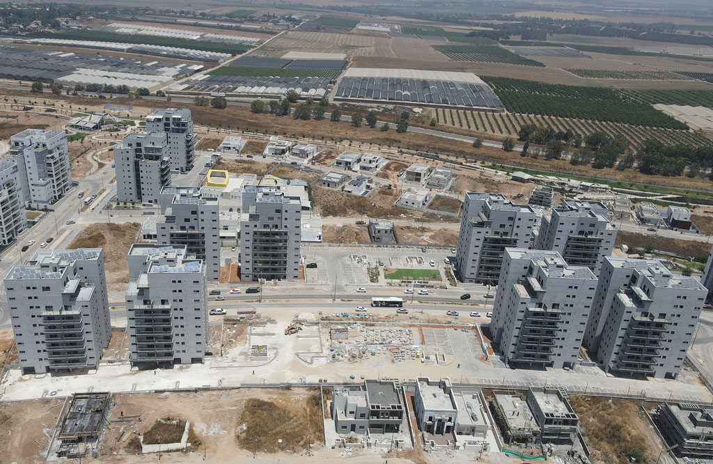 גלעד מאי חברה להשקעות בניה ופיתוח - 1 גלעד מאי חברה להשקעות בניה ופיתוח - 1