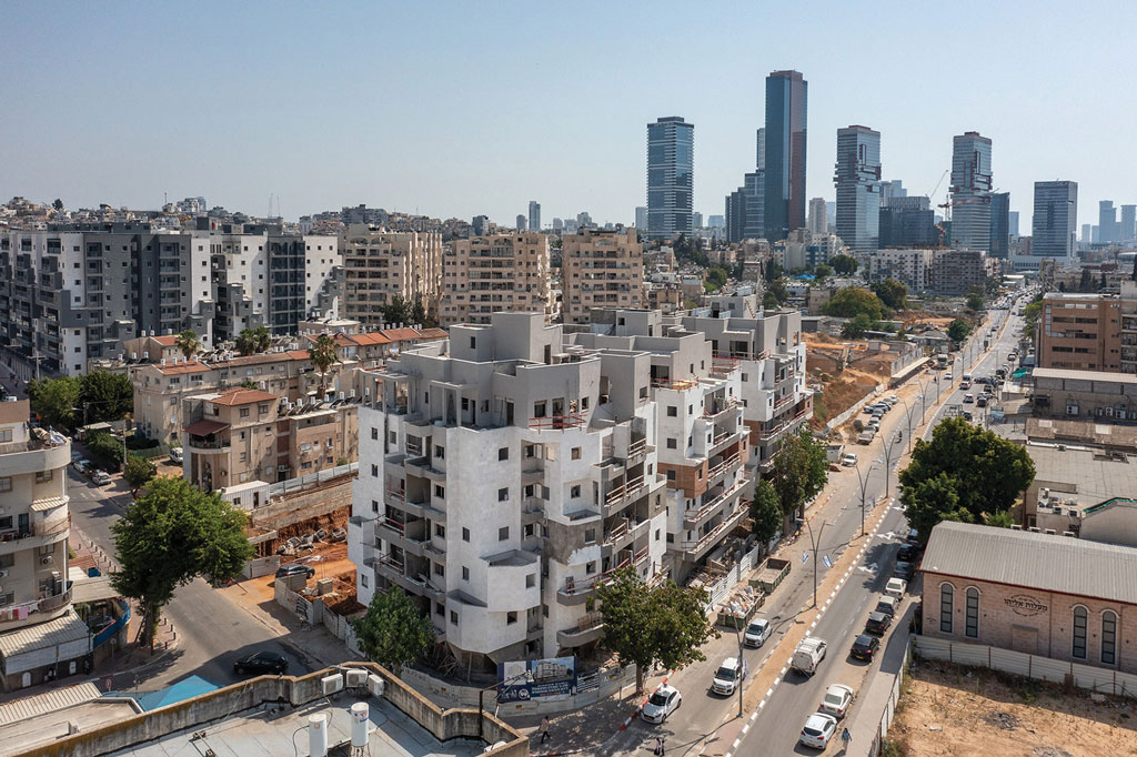 קבוצת יגאל אלון - 2