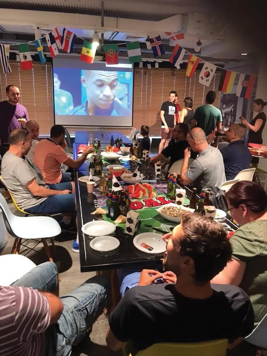 פאנאיה - 4 פאנאיה - 4