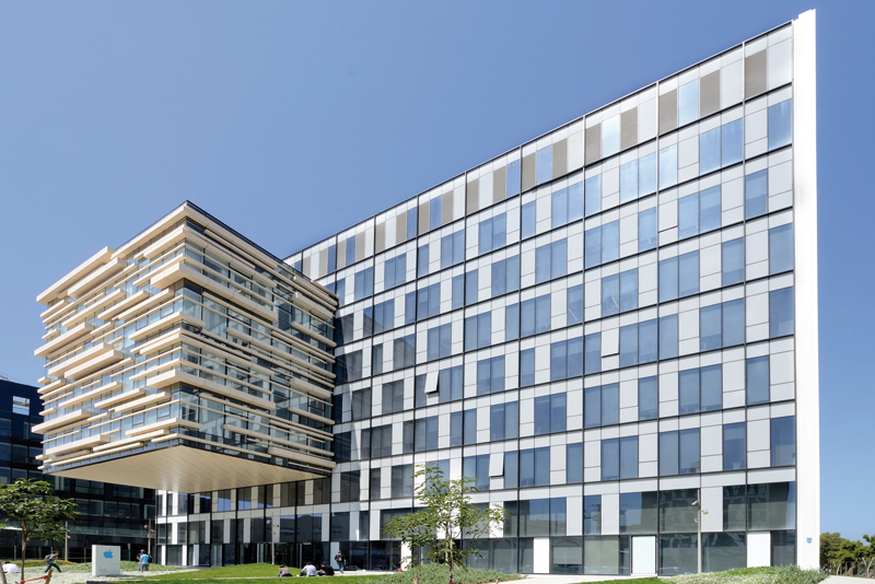 BST Group LTD. - Office building (Apple House), Herzliya | Photographer: Warhaftig Venizian | BST Group LTD.