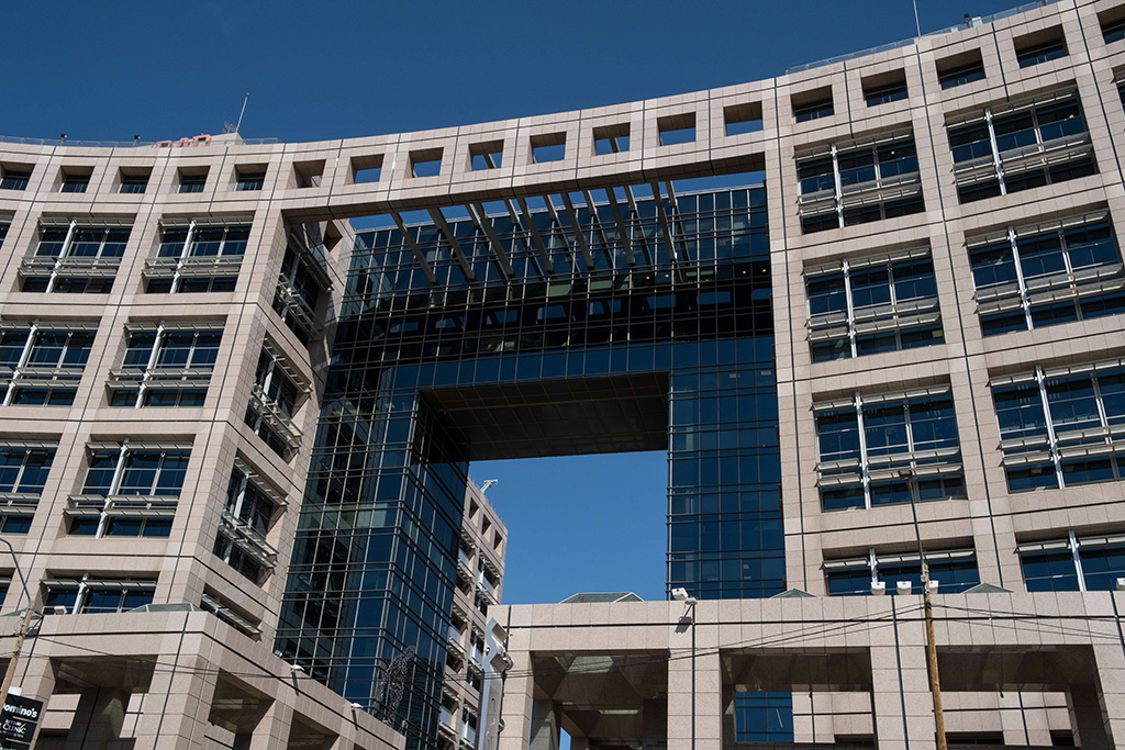 Cohn, de Vries, Stadler & Co. (CDS-LUTHI Group) - יח"צ