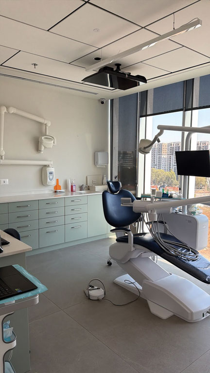 Dr. Alex Greenberg Dental Aesthetics Clinic - 1