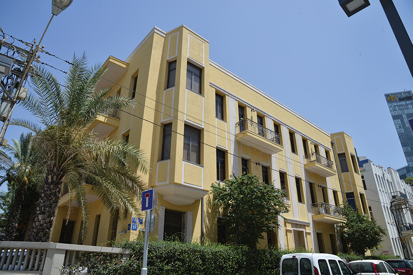 A. Suchovolsky & Co. Law Offices - 1