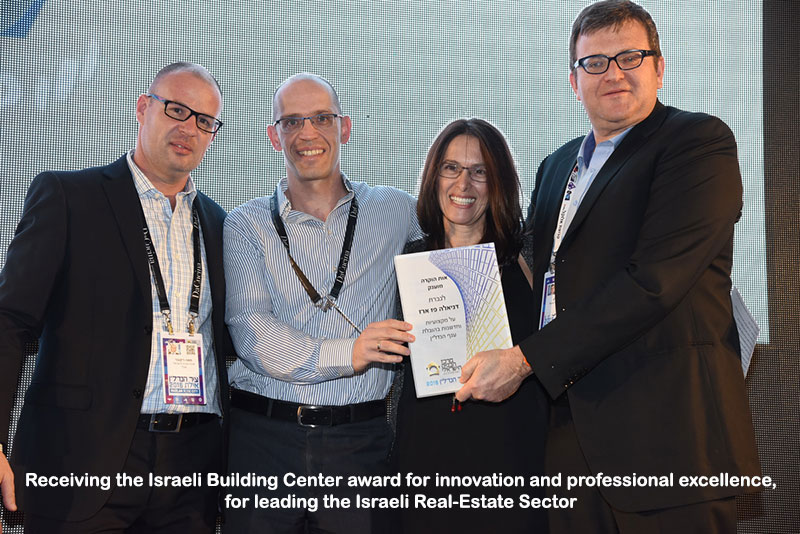 Paz Group - Receiving the Israeli Building Center award for innovation and professional excellence, for leading the Israeli Real-Estate Sector