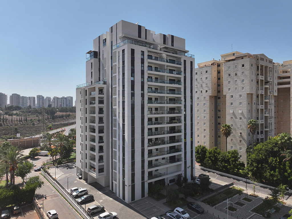 Shador (Group) - 18 Ben Zvi, Petah Tikva