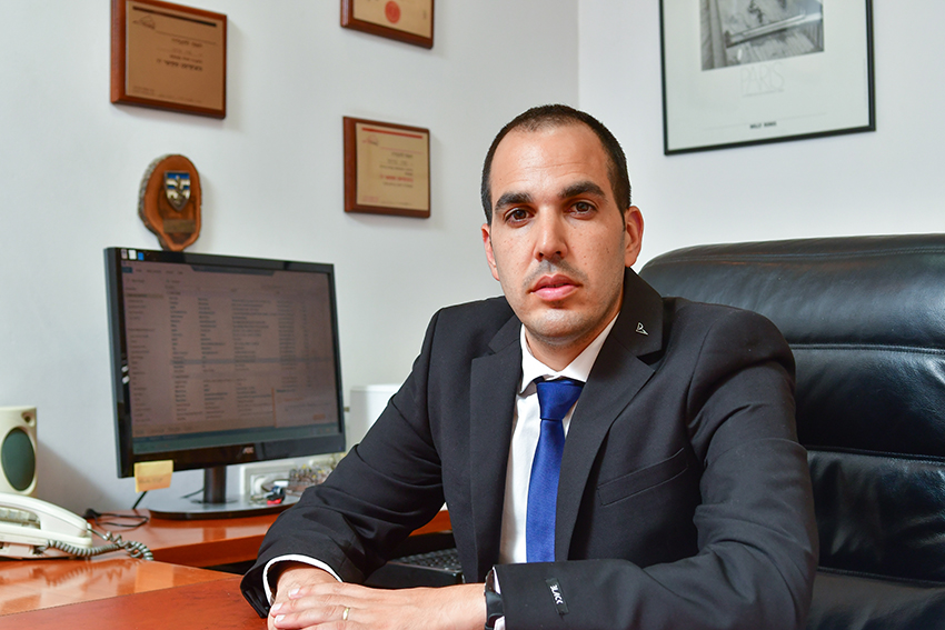 יונתן דייויס ושות' עורכי דין - 30 יונתן דייויס ושות' עורכי דין - 30