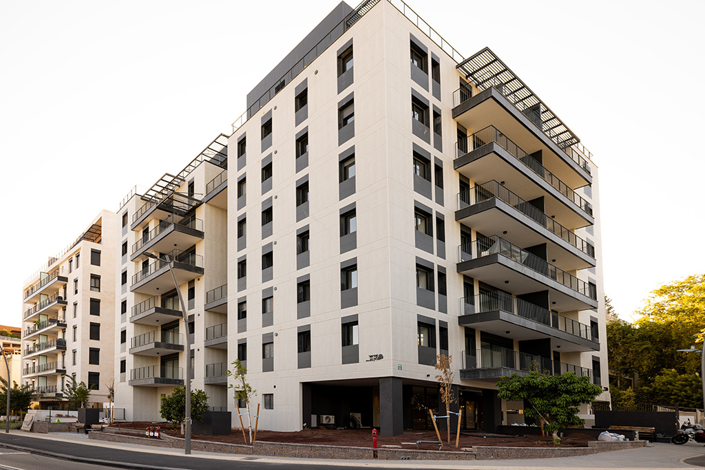 Shador (Group) - 62 Bialik, Ramat HaSharon