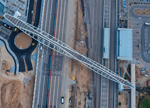 Oron Group Investments & Holdings Ltd. - The pedestrian bridge connecting Be'er Sheva's Northern Railway Station with "Gav Yam" high-tech park 