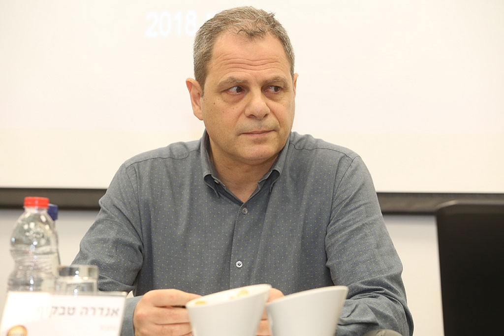 ניב קנטור