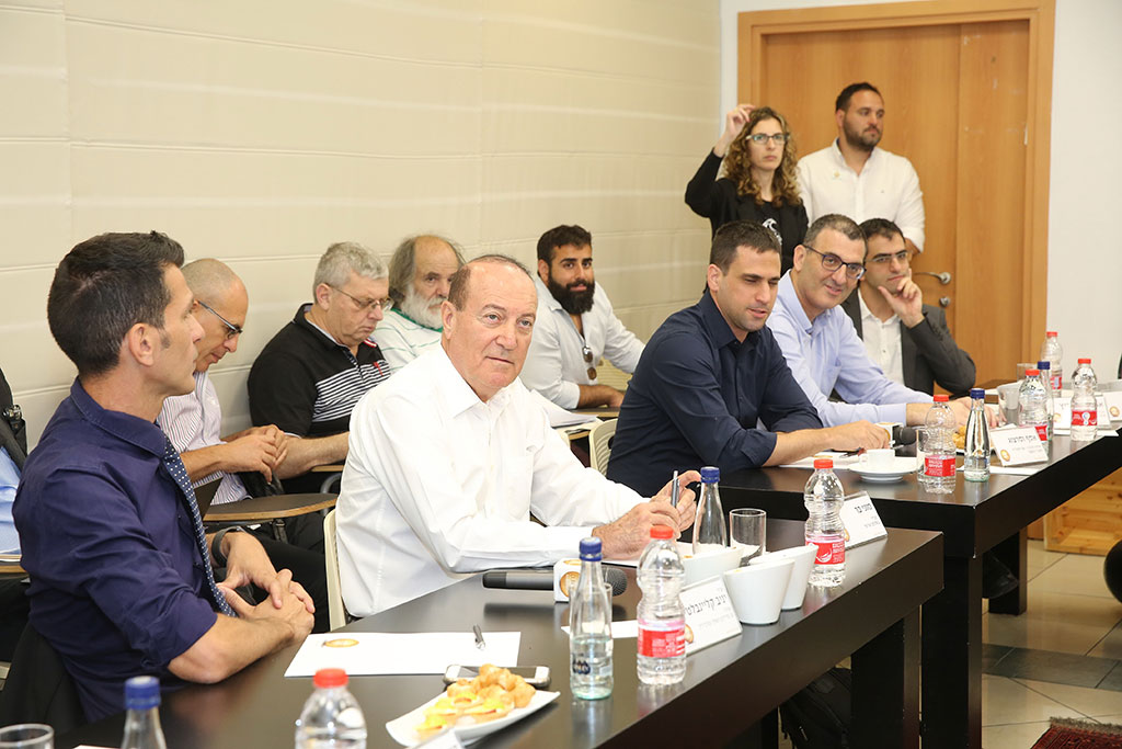 ניב קנטור