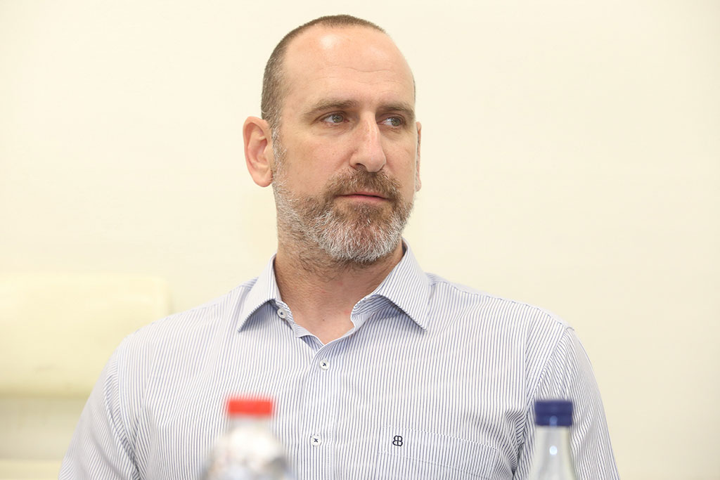 ניב קנטור