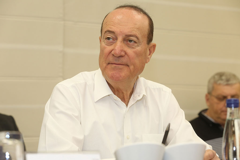 ניב קנטור