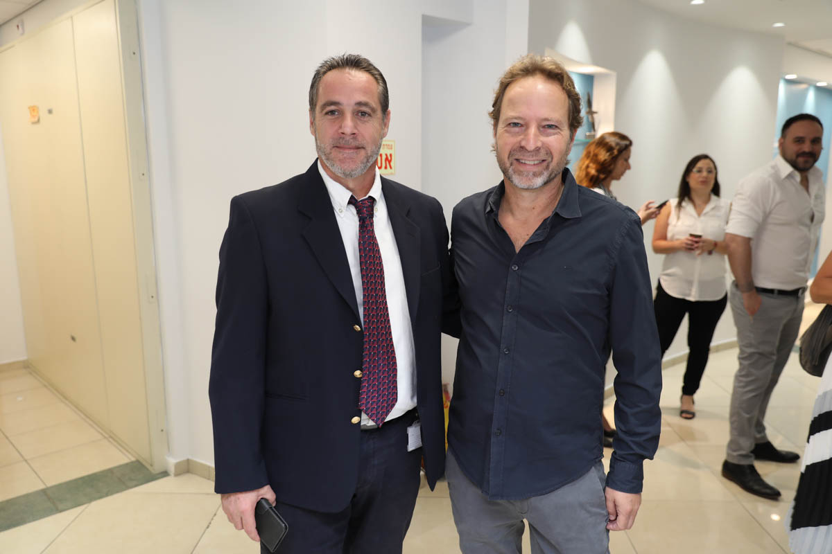 יח"צ