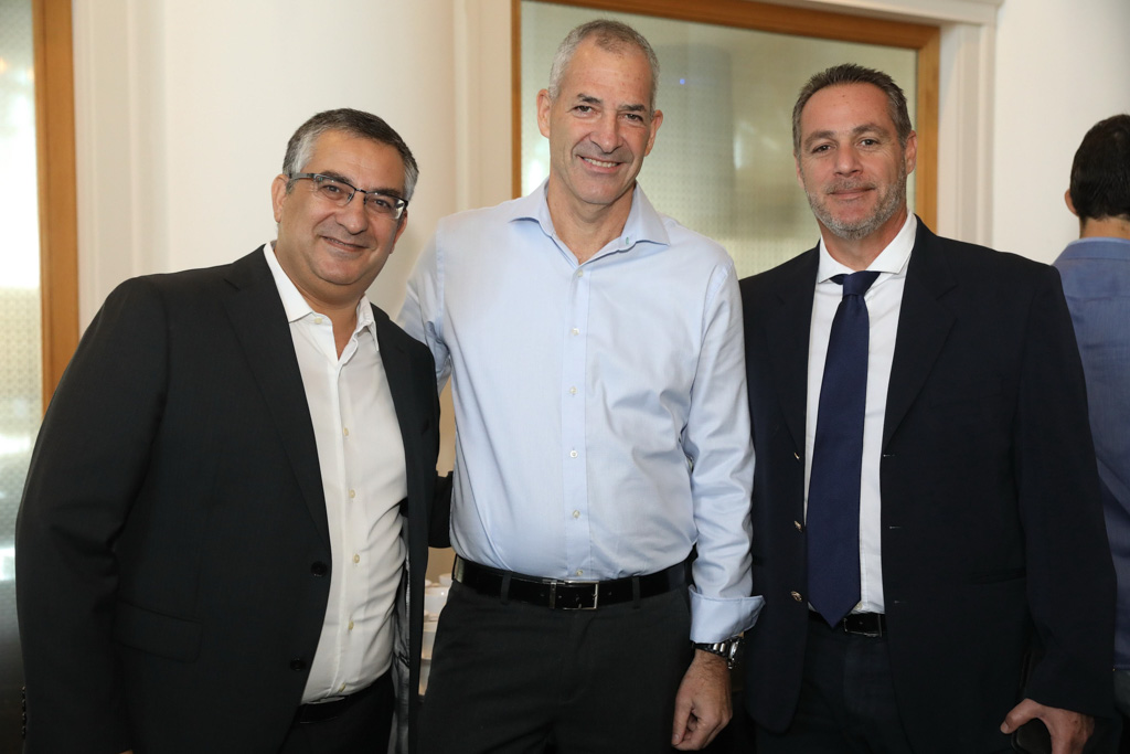 ניב קנטור