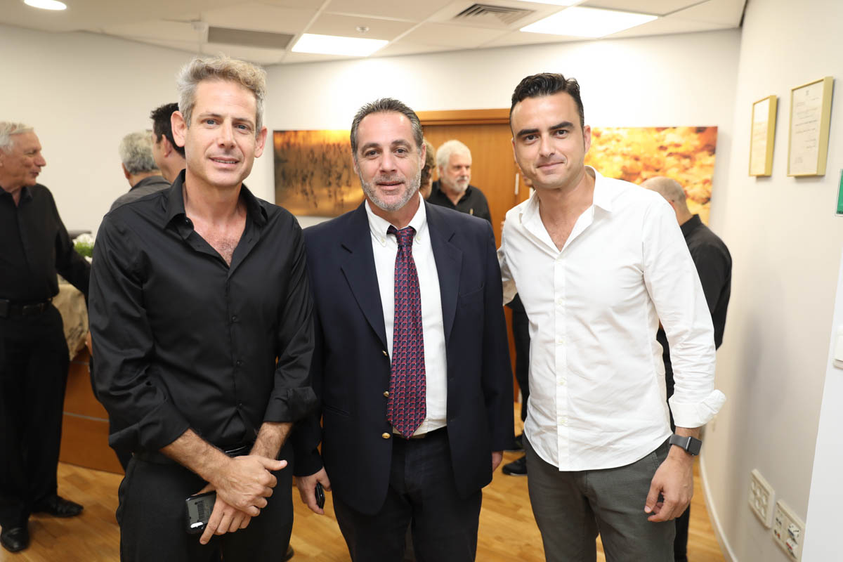יח"צ
