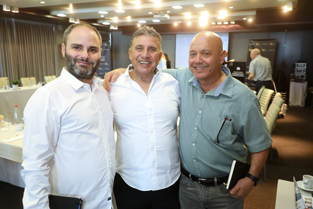 ניב קנטור