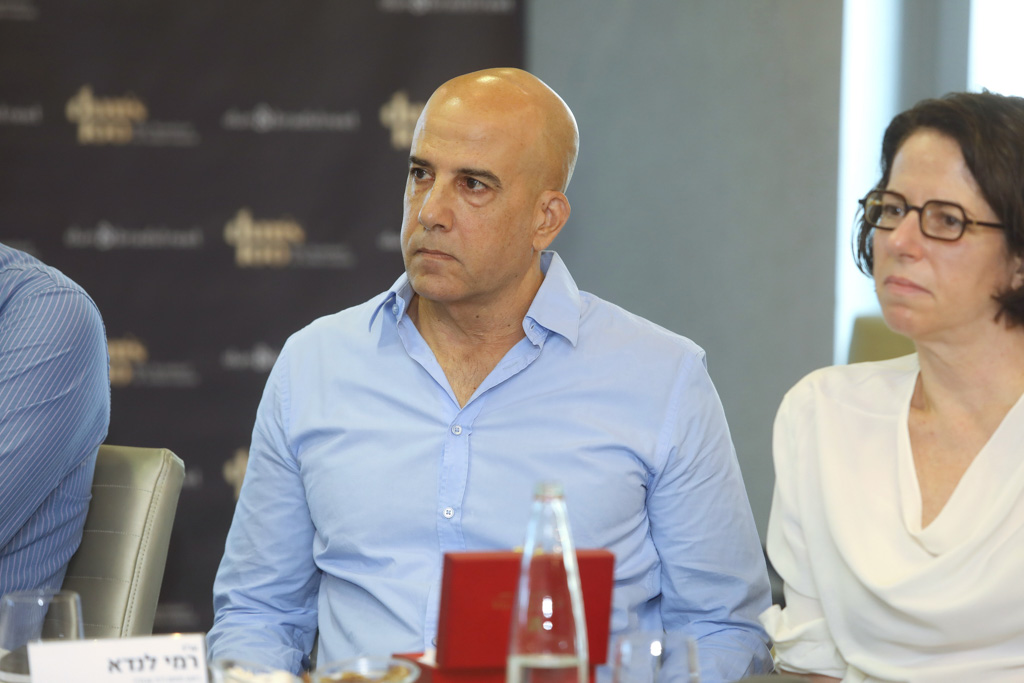 ניב קנטור