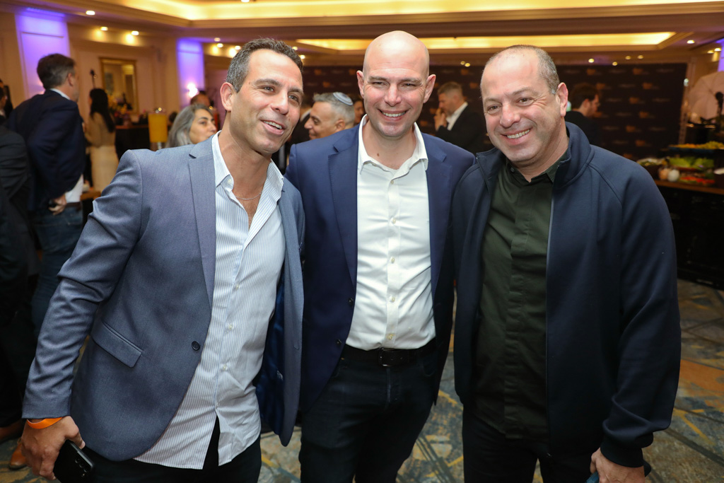 ניב קנטור