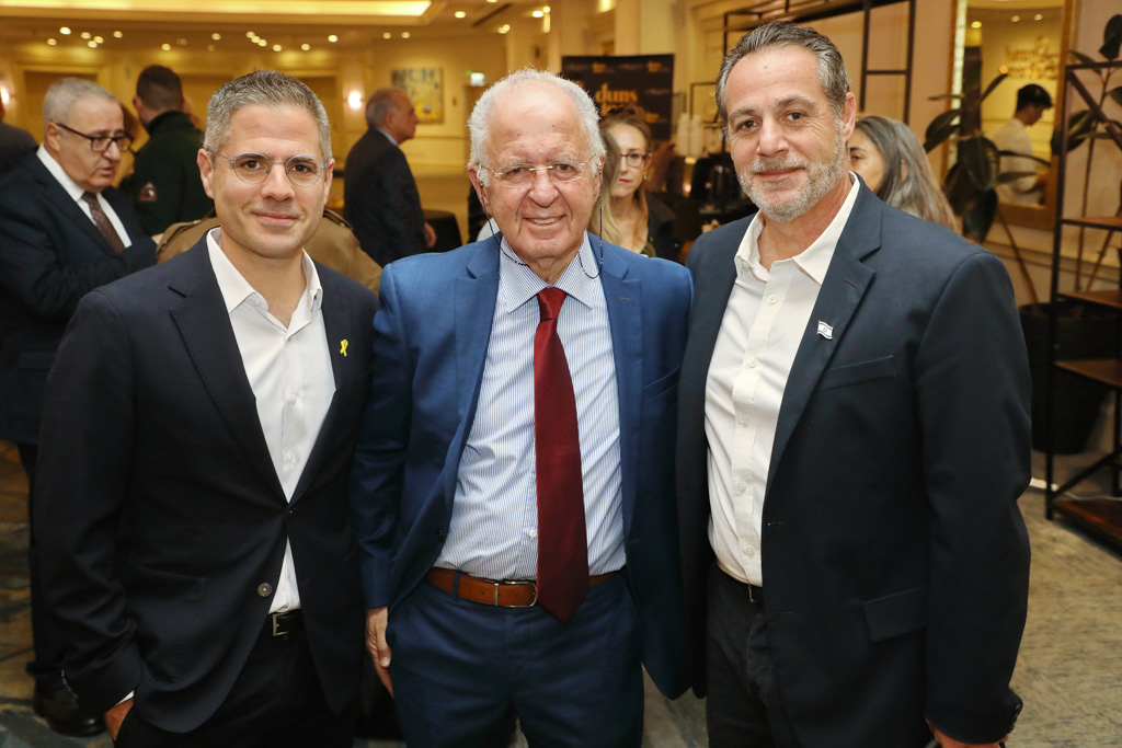 ניב קנטור