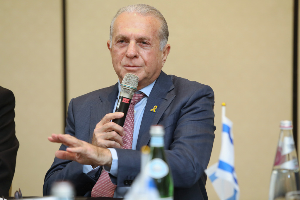 ניב קנטור