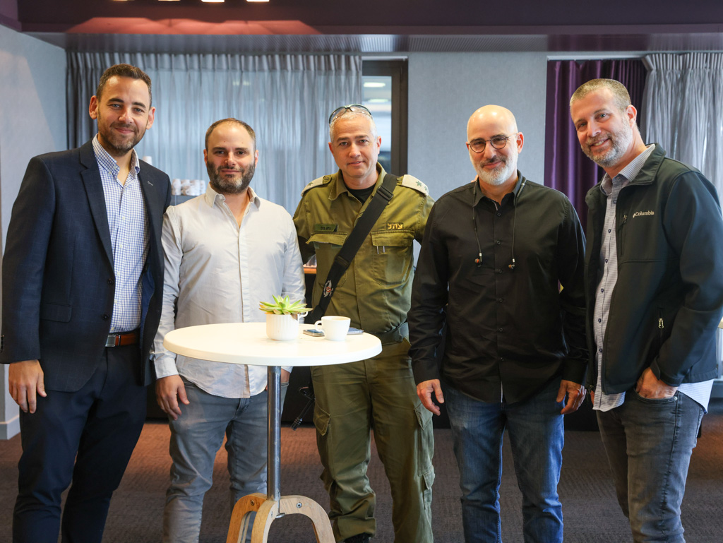 עופר ועקנין