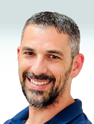 גילעד  בדין
