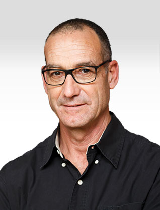 ניר ברוש