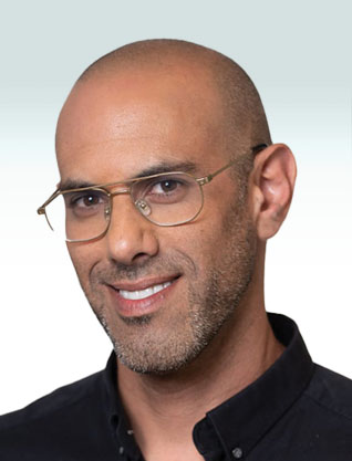 Tsahi peretz, Acro Real Estate