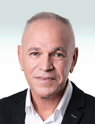 Yakov Kronzilber, Almogim