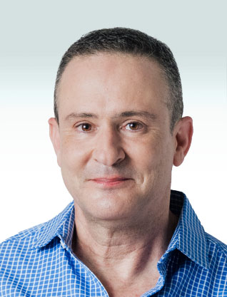 Nir Einan, Oz Real Estate