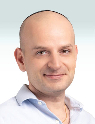 Guillaume Stern, Reinhold Cohn Group