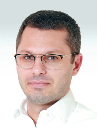 אדם  מזרחי