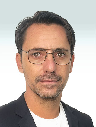 אדם גנון